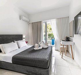Pefkos Breeze Family Resort & Spa