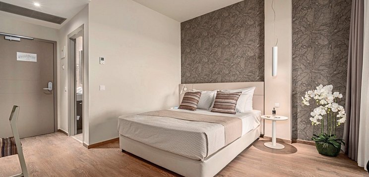 Ammon Zeus Luxury Beach Hotel