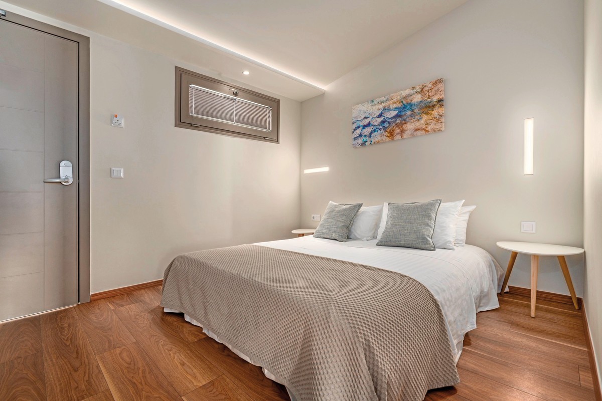 Ammon Zeus Luxury Beach Hotel
