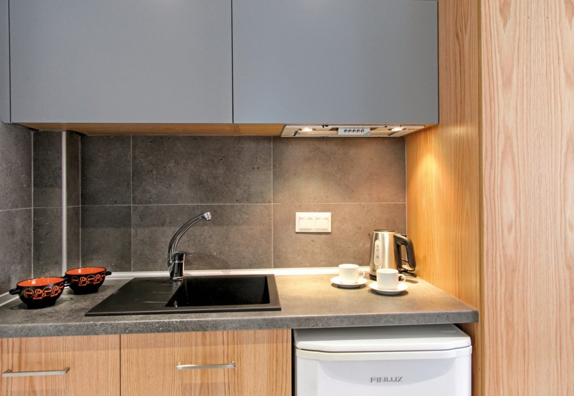 Royal Hotel and Suites