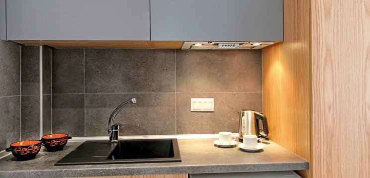 Royal Hotel and Suites