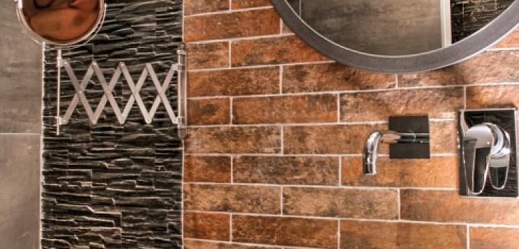 Royal Hotel and Suites