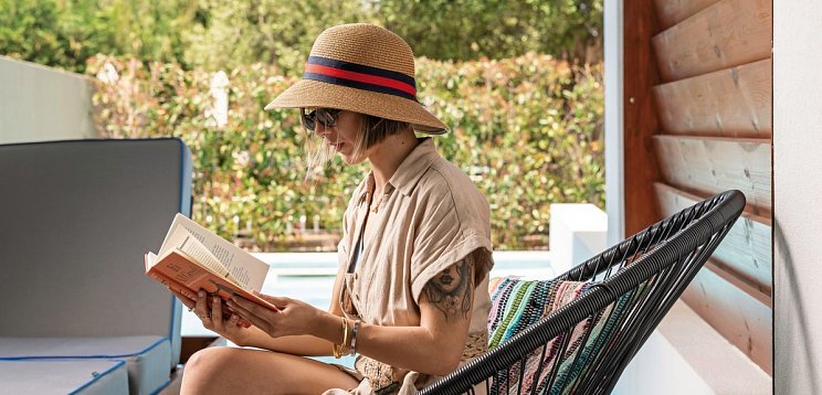 Royal Hotel and Suites