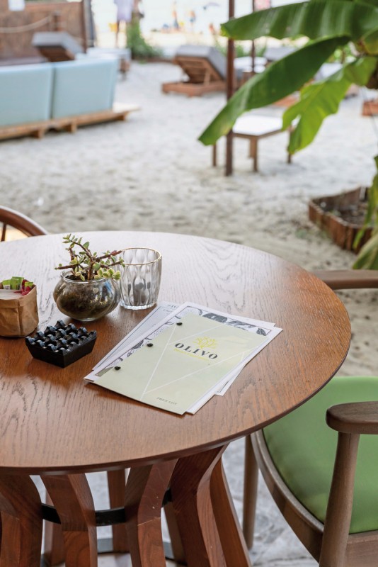 Royal Hotel and Suites