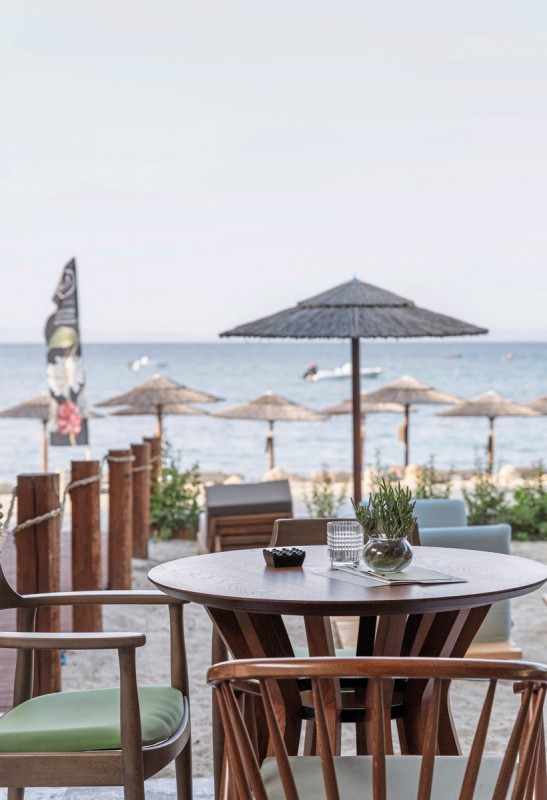 Royal Hotel and Suites