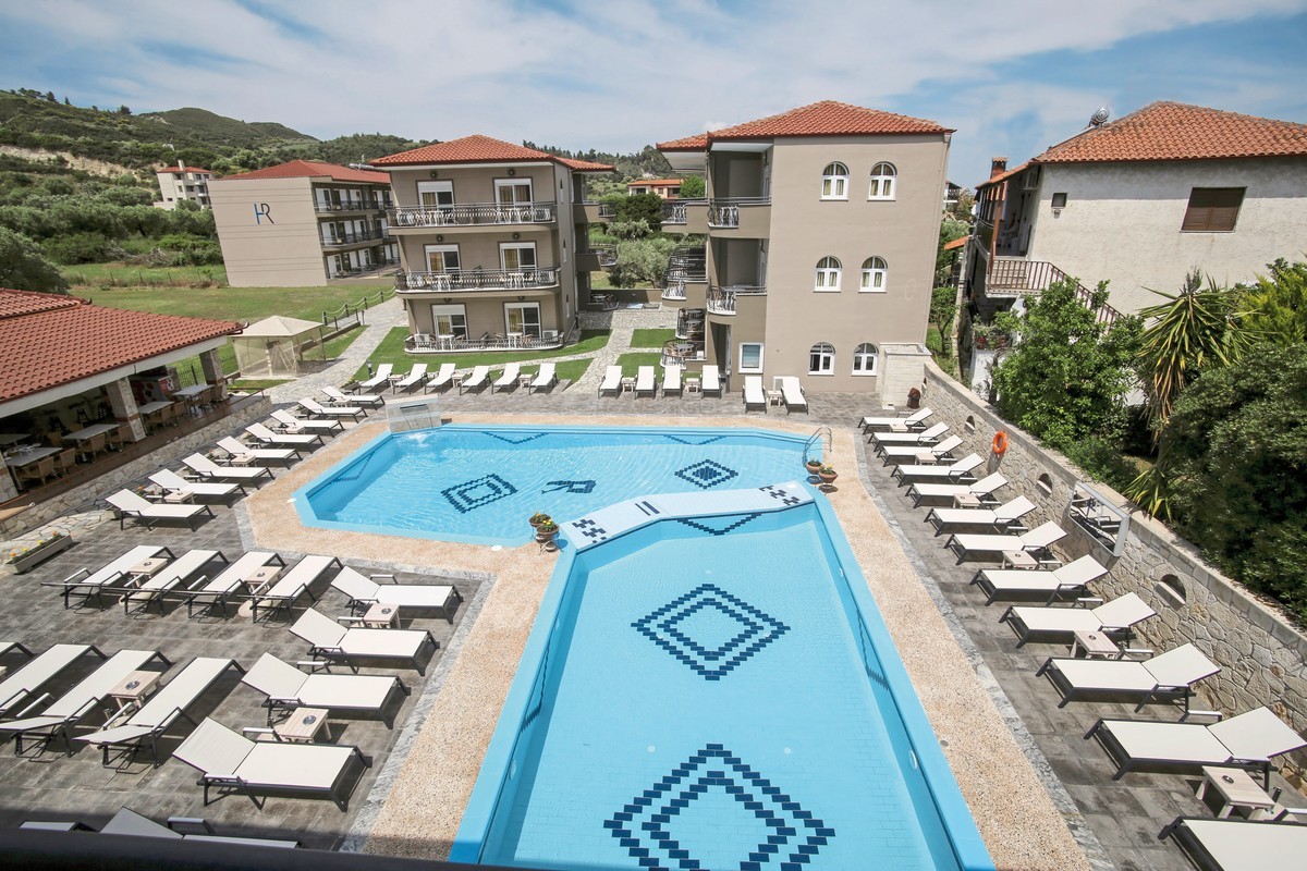 Royal Hotel and Suites