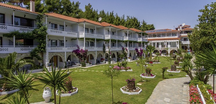 Porfi Beach