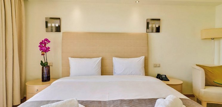 Olympian Bay Grand Resort