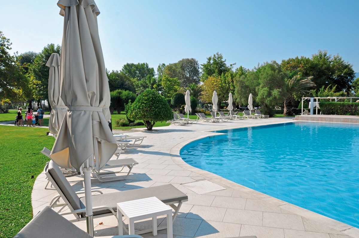 Olympian Bay Grand Resort