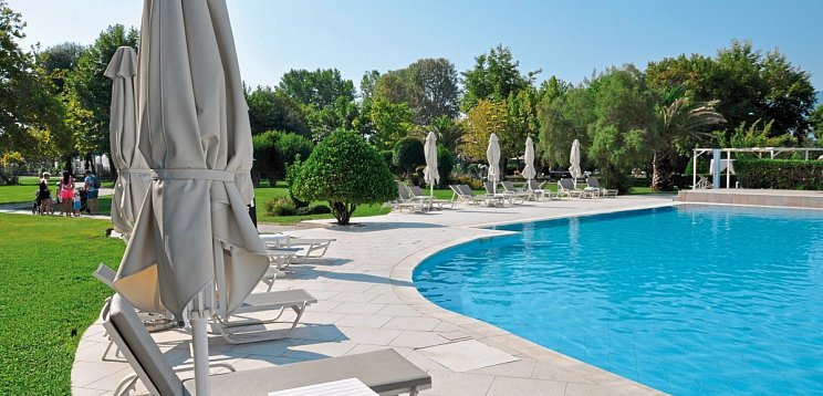 Olympian Bay Grand Resort