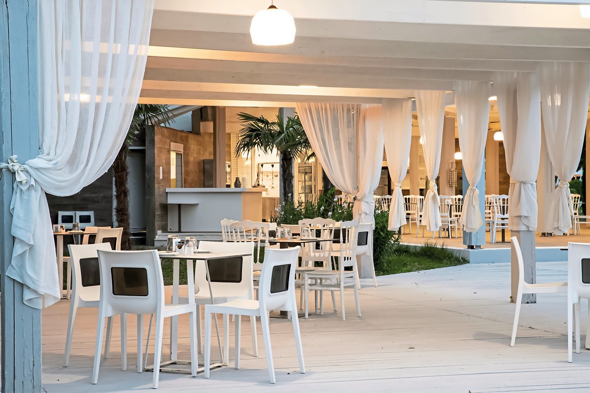 Olympian Bay Grand Resort