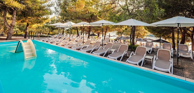 Gava Waterman Milna Resort
