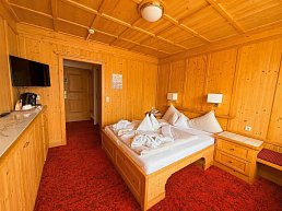 Wohnbeispiel Doppelzimmer Alpenrose (Zimmercodierung DG1)