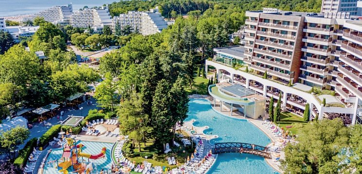 Flamingo Grand Hotel & Spa