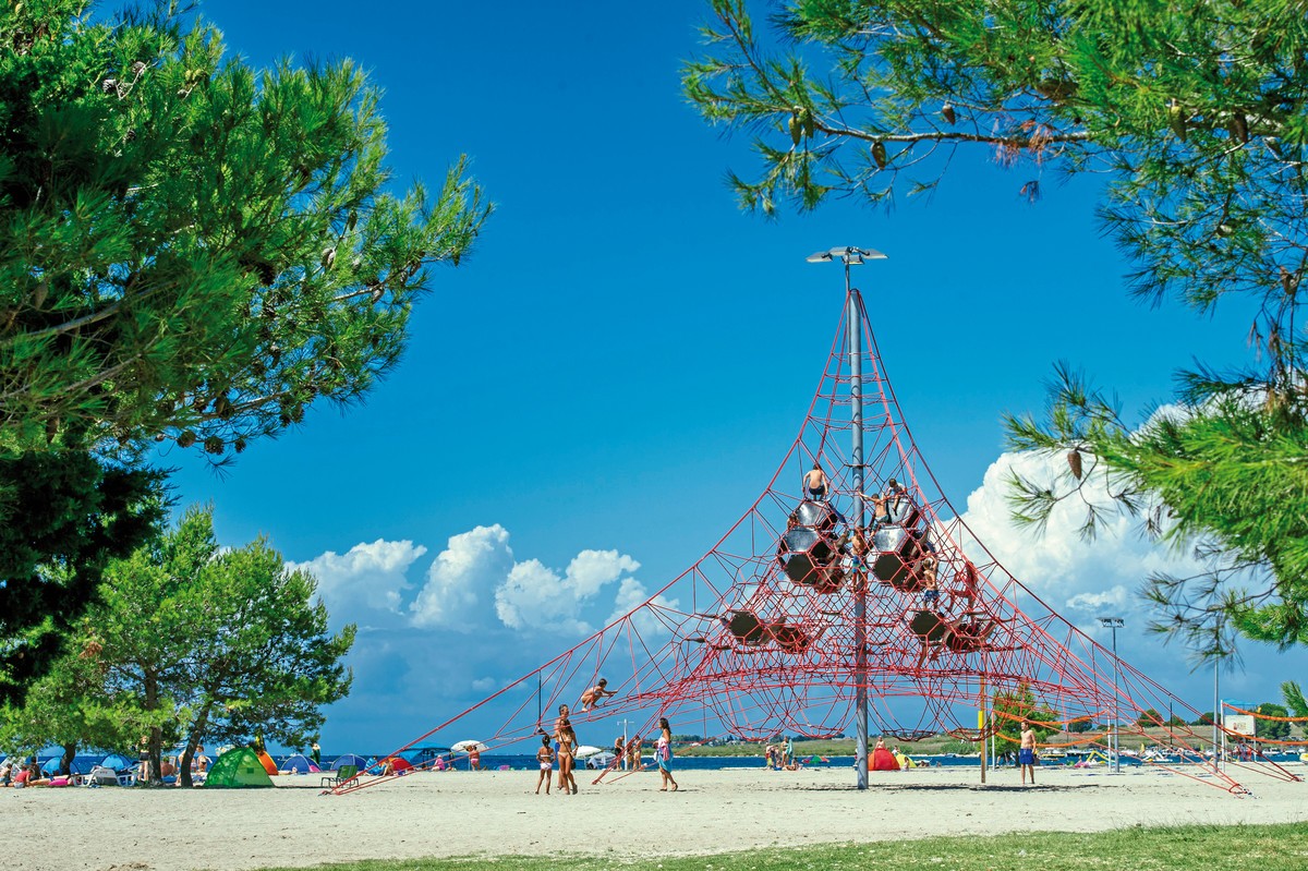 Zaton Holiday Resort