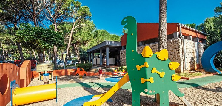 Zaton Holiday Resort