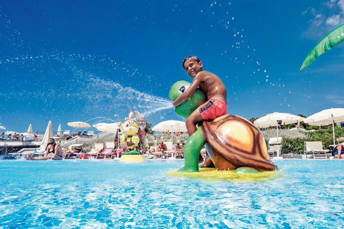 Zaton Holiday Resort