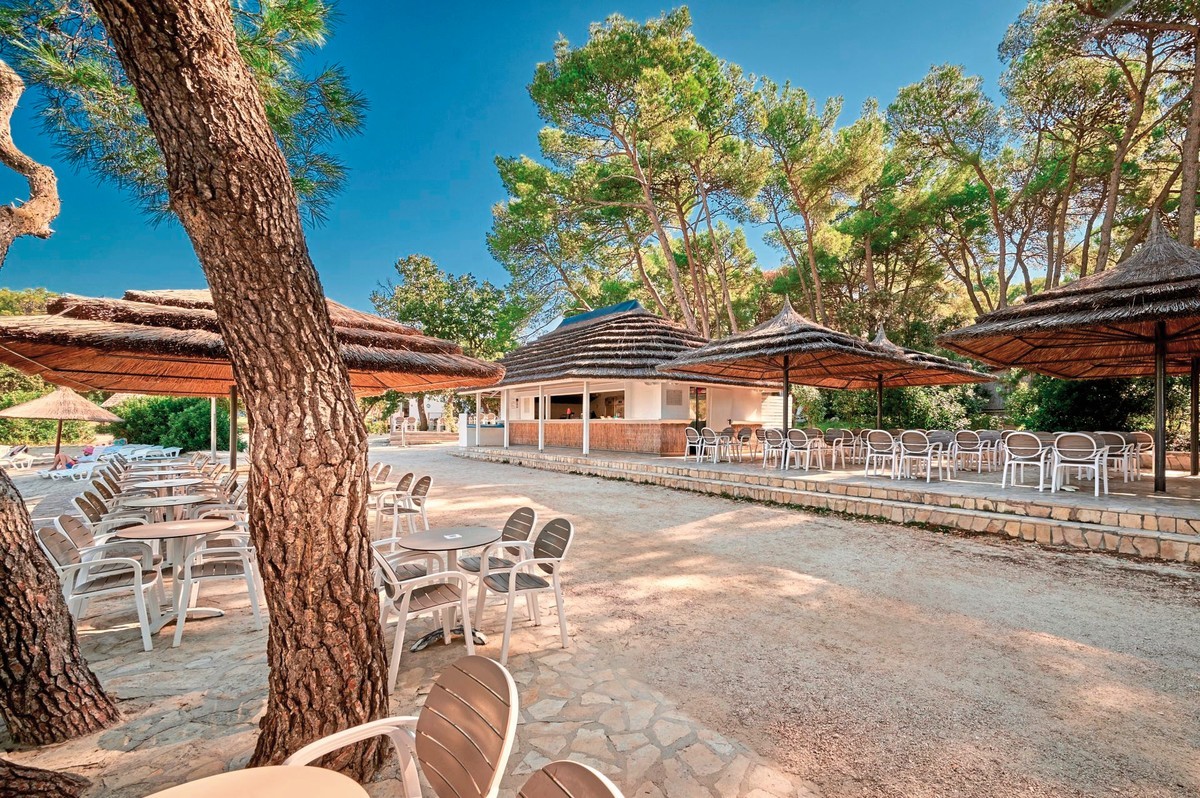 Pine Beach Pakostane