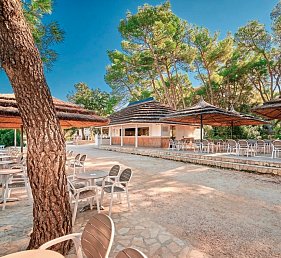 Pine Beach Pakostane