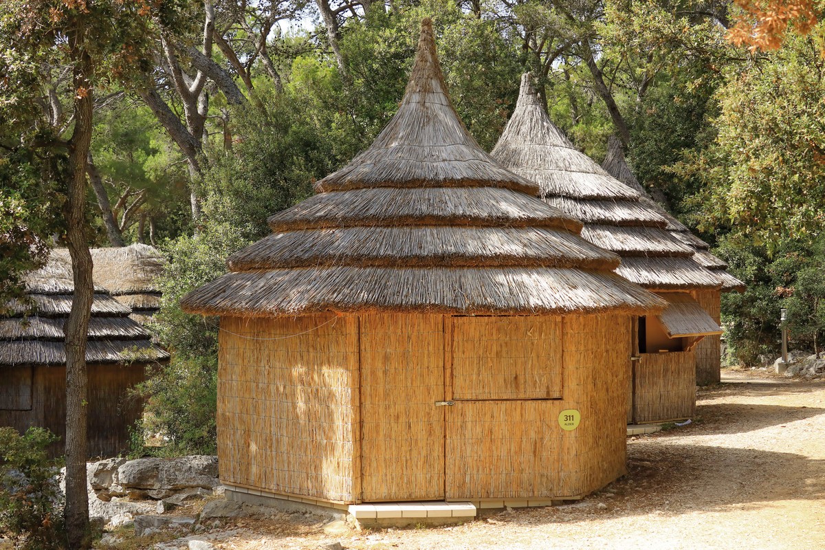 Pine Beach Pakostane