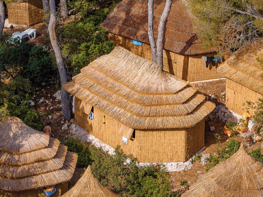 Pine Beach Pakostane