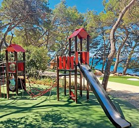 Pine Beach Pakostane