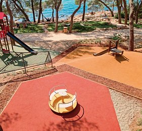 Pine Beach Pakostane