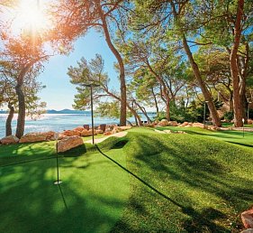 Pine Beach Pakostane