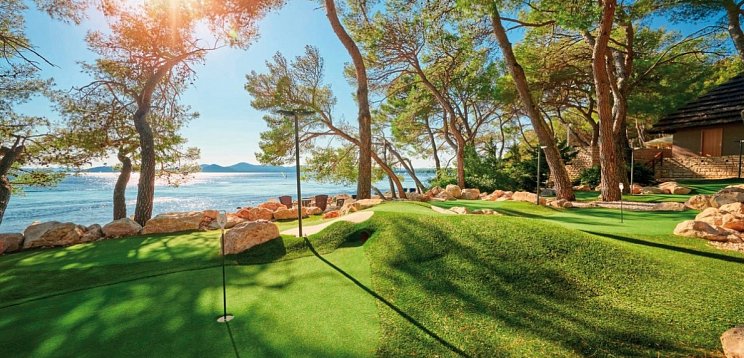 Pine Beach Pakostane