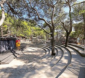 Pine Beach Pakostane