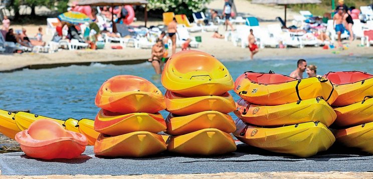Pine Beach Pakostane