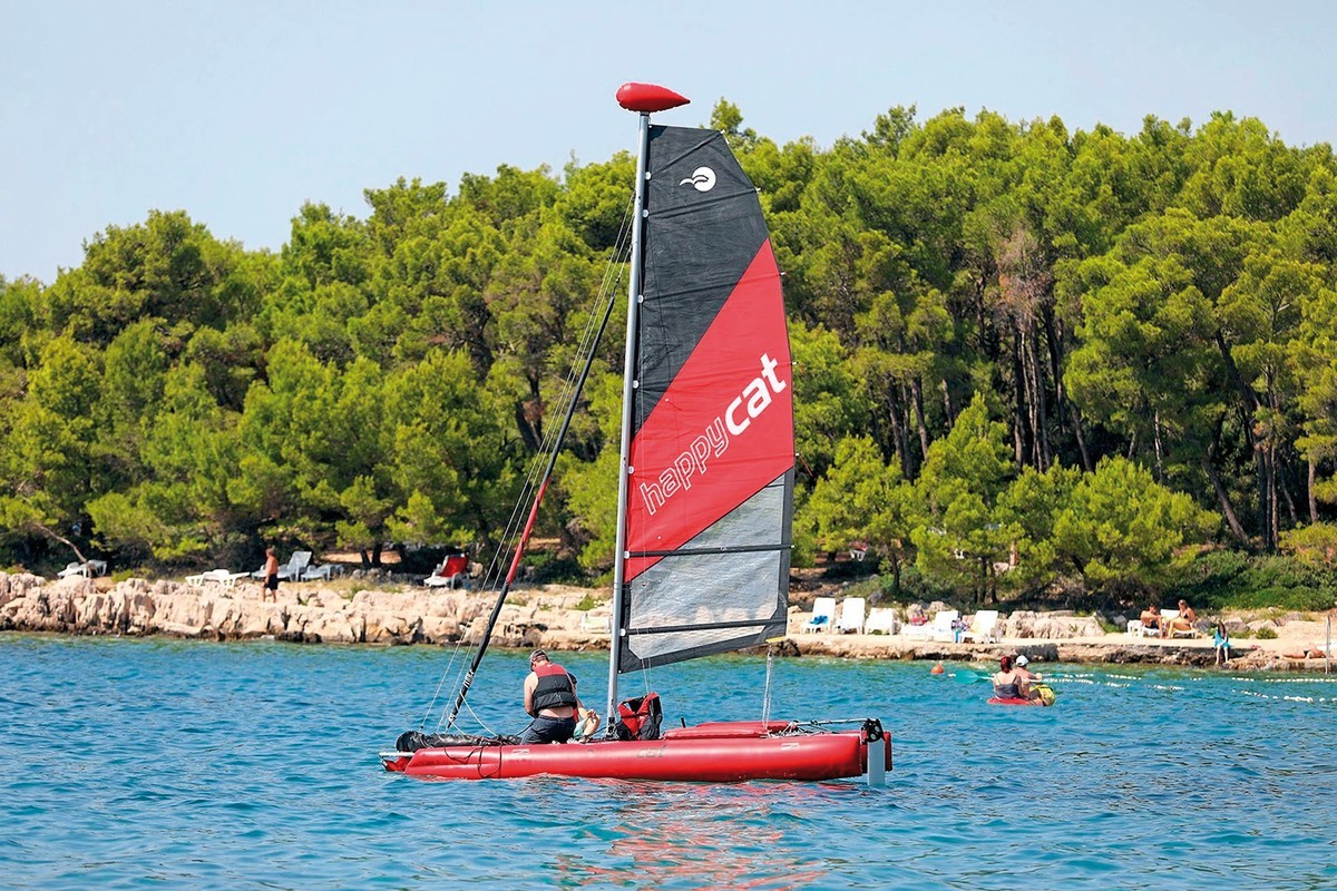 Pine Beach Pakostane