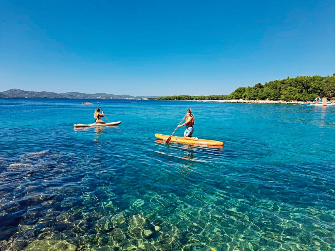 Pine Beach Pakostane