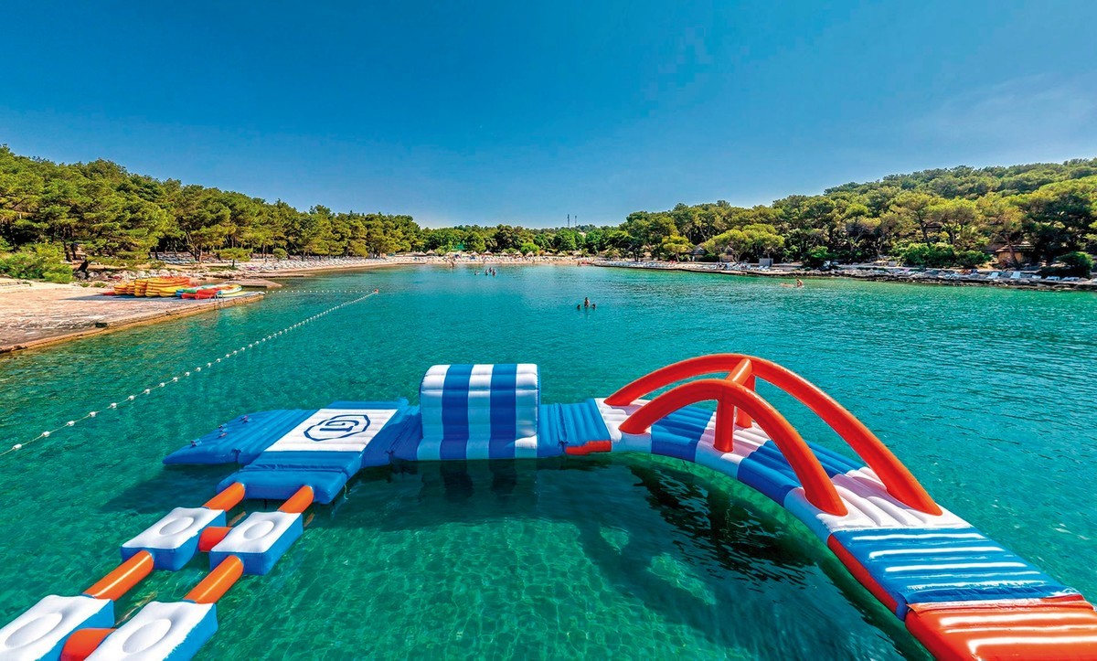 Pine Beach Pakostane