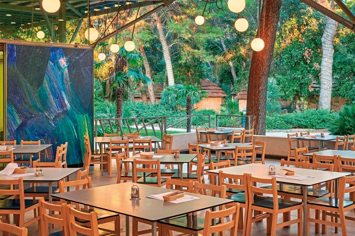 Pine Beach Pakostane