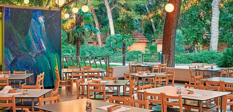 Pine Beach Pakostane