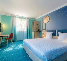 Grand Magic Hotel