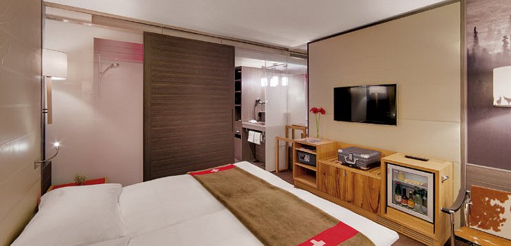 Agora Swiss Night