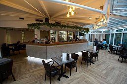 Pendulum Hotel