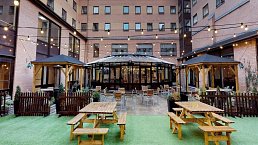 Pendulum Hotel