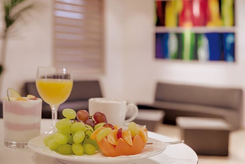 Hotel Excelsior by Geisel