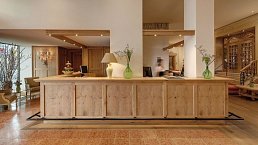 Hotel Excelsior by Geisel