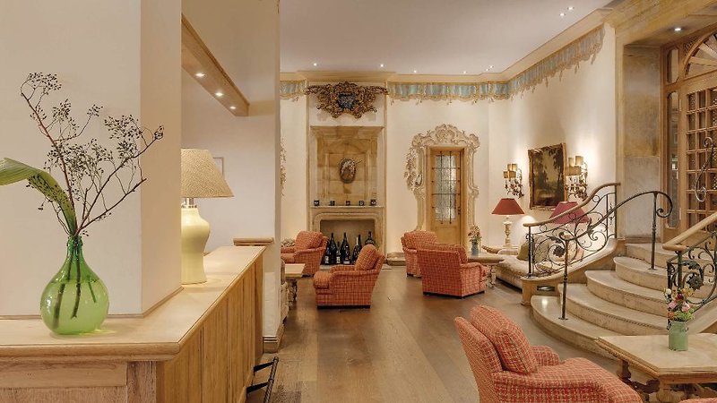 Hotel Excelsior by Geisel