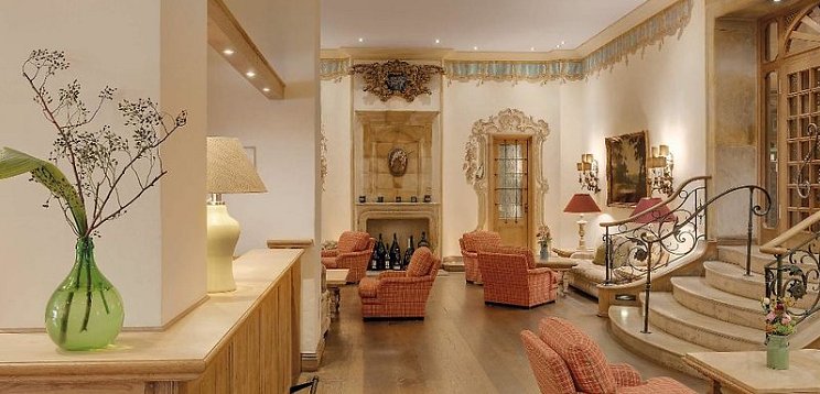 Hotel Excelsior by Geisel
