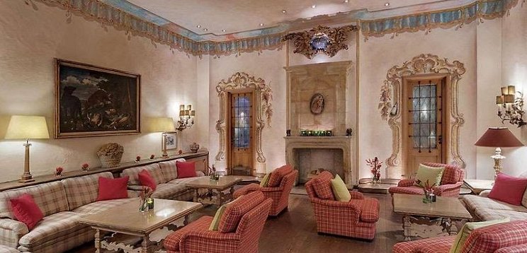 Hotel Excelsior by Geisel