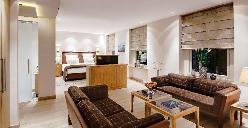 Hotel Excelsior by Geisel