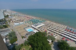 Alexandra Plaza Hotel