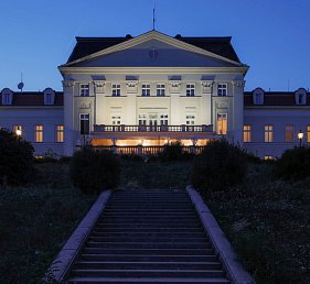 Austria Trend Schloss Wilhelminenberg