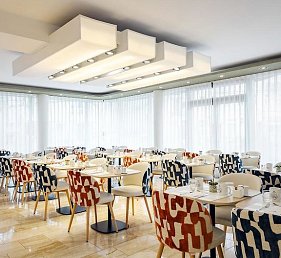 Eurostars Embassy