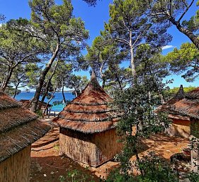 Pine Beach Pakostane - Bungalows